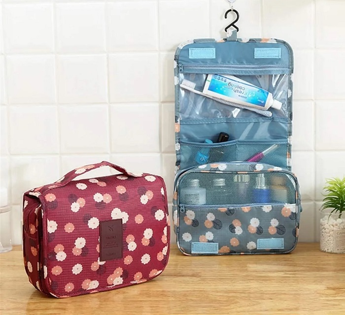 Jane Hanging Cosmetic Bags B2G1 Free + FREE Shipping!